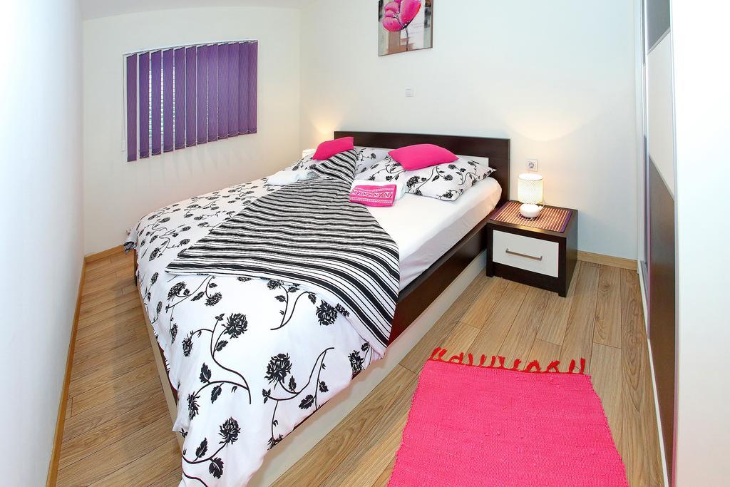 Apartments Melita Bibinje Cameră foto