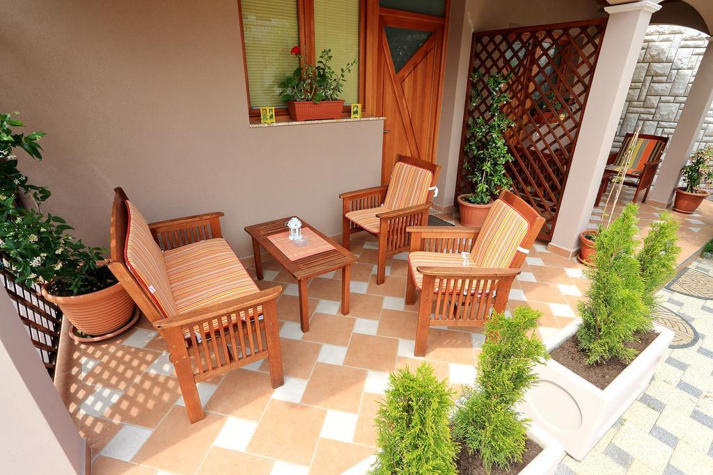 Apartments Melita Bibinje Cameră foto